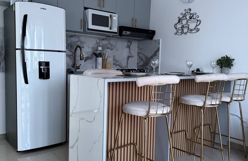 San Miguel House | Elegante casa a minutos de Centros comerciales