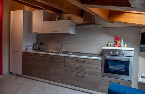 Rotonda Apartment | Elegante e Moderno Bilocale in Mansarda