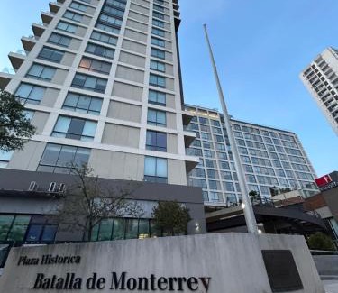 Monterrey Centro Apartment | Elegante loft apartment Paseo Santa Lucia king size bed, alberca, gym, parking, kids club