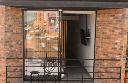 Sogamoso Apartment | Elegante Loft Céntrico con Balcón