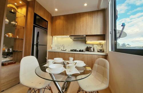 San Sebastian Apartment | Elegante Suite Privada en Cuenca - Parqueo Incluido