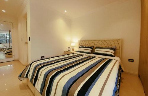 San Sebastian Apartment | Elegante Suite Privada en Cuenca - Parqueo Incluido