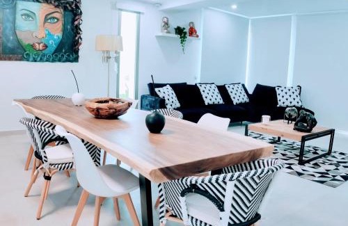 Costa Adeje Apartment | Elegante y moderna Villa Miami