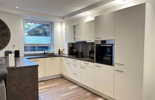 Reinfeld Apartment | Eleganter Neubau zwischen Hamburg&Ostsee mit Parkplatz