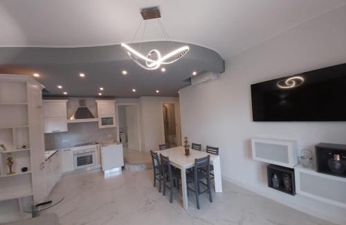 Portoferraio Apartment | ELEGANTISSIMO APPARTAMENTO DIRETTAMENTE SUL MARE SPIAGGIA LE GHIAIE 6 posti letto