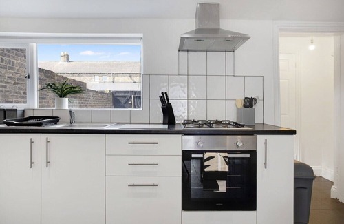 Ashington House | Elegantly 2-Bedroom in Ashington, Sleeps 3