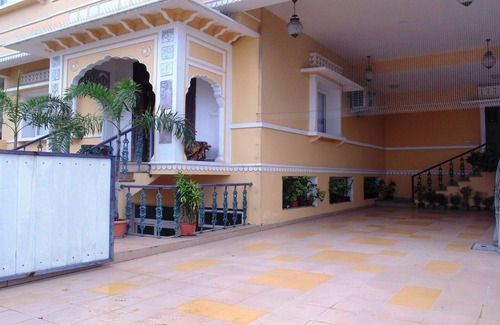 C-Scheme House | Elegantly Designed Room in Jaipur