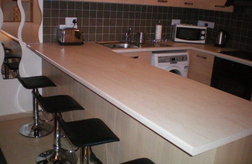 Kiti Apartment | Elegantly furnished 2 bed apartment with free AC, Wifi, pool & gym