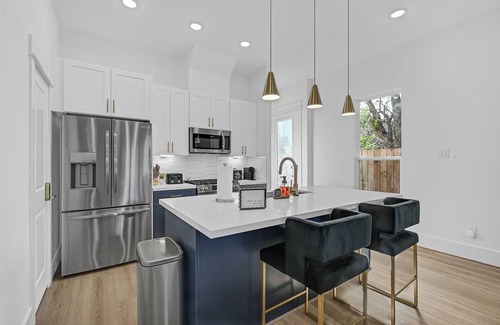 OST - South Union House | Elegantly furnished 3-bedroom house near Houston Medical Center and NRG Stadium