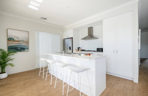 South Bunbury House | Elegantly Styled Villa In Bunbury
