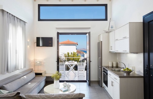 Anaxos Villa | Eleia Seafront Rooms & Villas