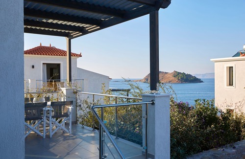 Petra Villa | Eleia Villa with Private Pool & Sea View