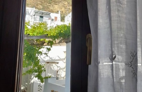 Aspous Apartment | Eleimonitria house is waiting to host you in the heart of the Aegean Sea
