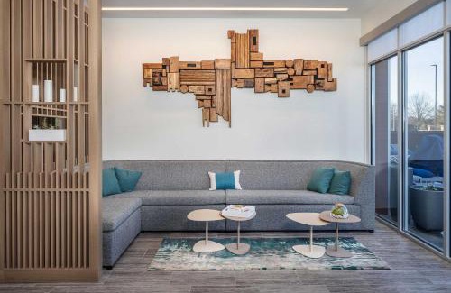 Ashley Oaks Hotel | Element Knoxville West
