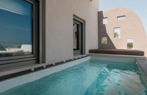 Pyrgos Hotel | Elements Cozy Suites Pyrgos