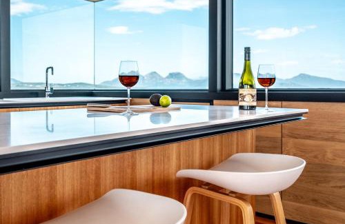 Dolphin Sands House | Elements - Freycinet Holiday Houses