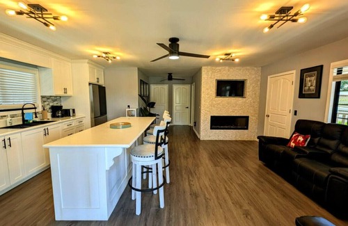 Santa Elena House | Elena's Jewel - Modern 2BR Home