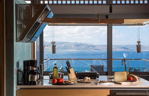 Kolymbari Villa | Eleni's Serenity - Discovering Sapphire Harmonies