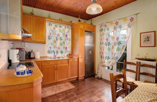 Esperion House | Eleni's Traditional House in Agrafi