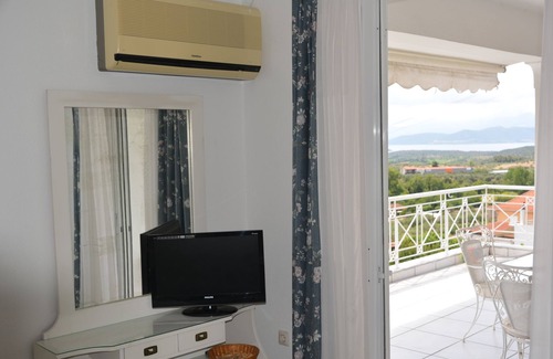 Istiaia-Aidipsos Apartment | ELENI'S VILLAGE RELAXATION HOME