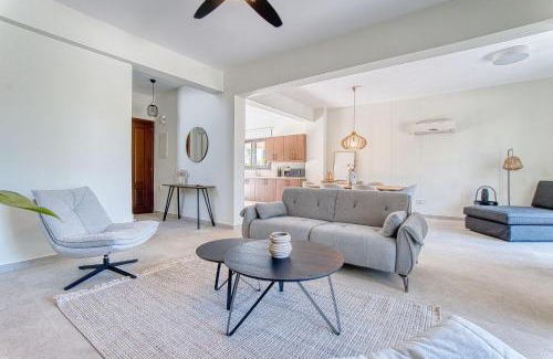 Kouklia Villa | Eleon Villa