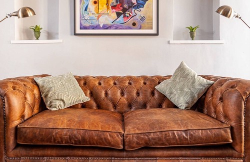 Tetbury House | ELEPHANT COTTAGE, family friendly, with open fire in Tetbury