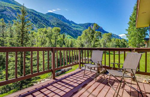 Carbondale House | Elephant Mountain Cabin at Filoha Meadows