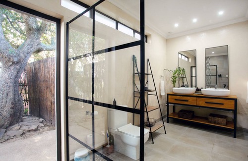 Paterson Cabin | Elephants Lodge - Bellevue Forest Reserve