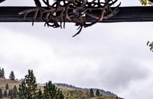 Idaho County Hotel | Elesel Lodge
