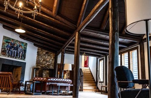 Idaho County Hotel | Elesel Lodge