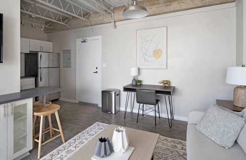 Mobile Apartment | Elevate Studio 6 - Studio Apartment, Sleeps 2