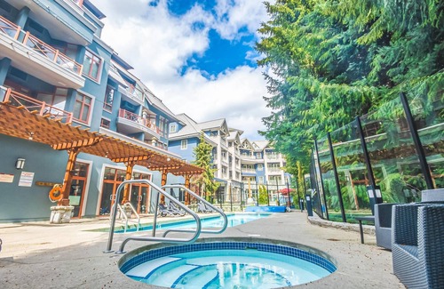 Village North Condo | Elevate Vacation Alpenglow Lodge - In the Spirit #304