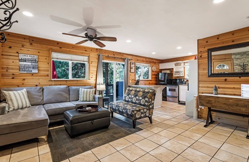 Peninsula Village Cabin | Elevate Your Stay~Top Unit at Lake Almanor Escape7