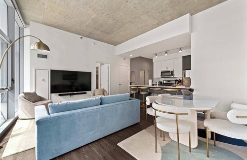 The Loop Apartment | Elevated 2BR Retreat + Balcony with Bean Views