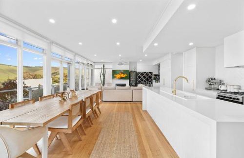 Myponga Beach House | Elevated Coastal Retreat