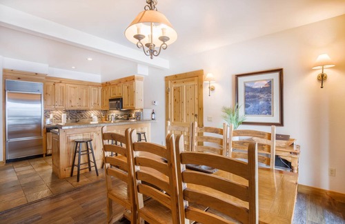 Mountain Village Apartment | Elevated Escape: Deluxe 2 bed/2bath Ski IN/OUT condo