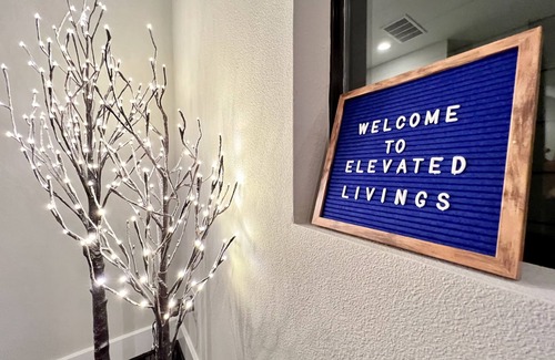 East Downtown Houston House | Elevated Living HTOWN SUITES Spacious East Downtown