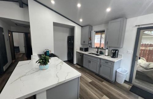 Woodlands House | Elevated Vibes AC Hot-Tub with Ping Pong!