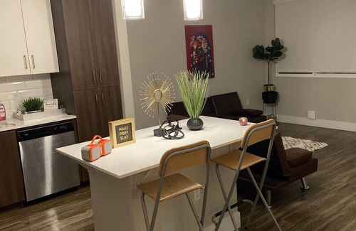 Santa Ana Condo | Eleven10 apartments