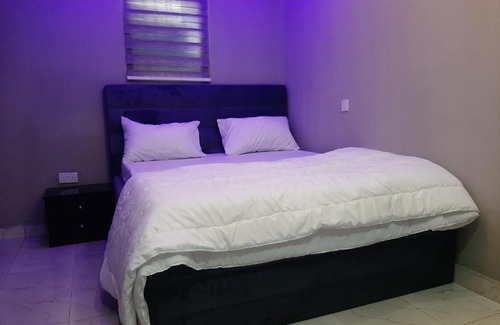 Surulere Hotel | Eleven11