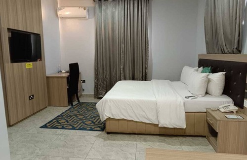 Akure Hotel | Eleventh House Hotel and Suites