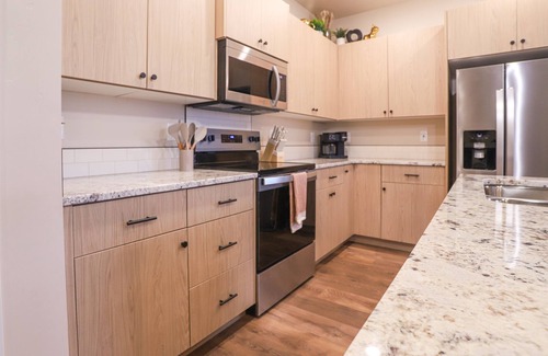 Caldwell House | Elgin Double Duplex|2 Places Next Door|Sleeps 20|Teams|Family|Events|Caldwell