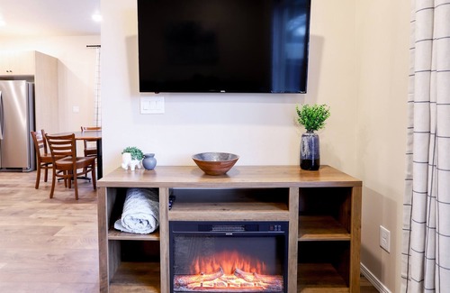 Caldwell House | Elgin Double Duplex|2 Places Next Door|Sleeps 20|Teams|Family|Events|Caldwell
