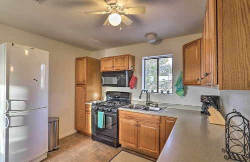 Elgin House | Elgin Home w/Mountain Views ~ 3 Miles to Wineries
