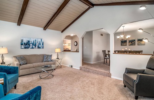 Elgin House | Elgin Rental – Greenridge