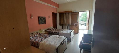 Bhowanipore Bed & Breakfast | ELGIN SUITES