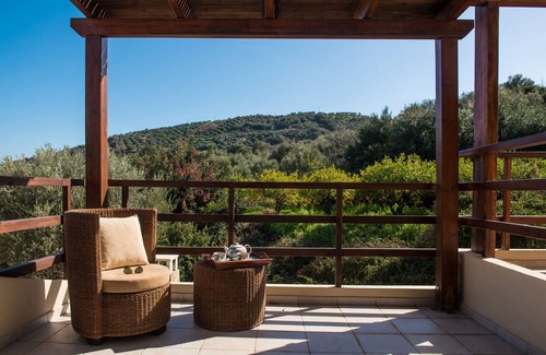 Palaiokastro Villa | Elia 6,cozy two-level maisonette,private pool,close to Heraklion