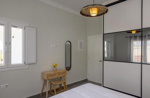 Vari Apartment | Elia Syros