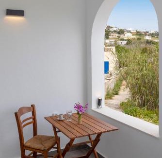 Vari Apartment | Elia Syros