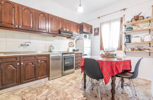 Avdou Cottage | Elias & Maro's house